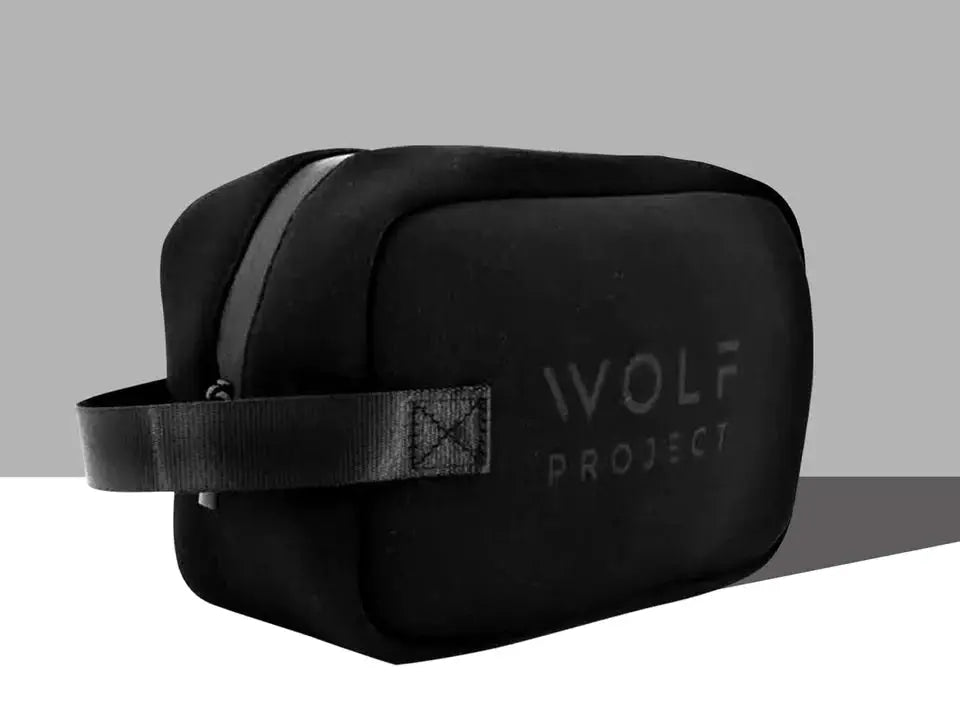 Load image into Gallery viewer, WOLF TOILETRY BAG
