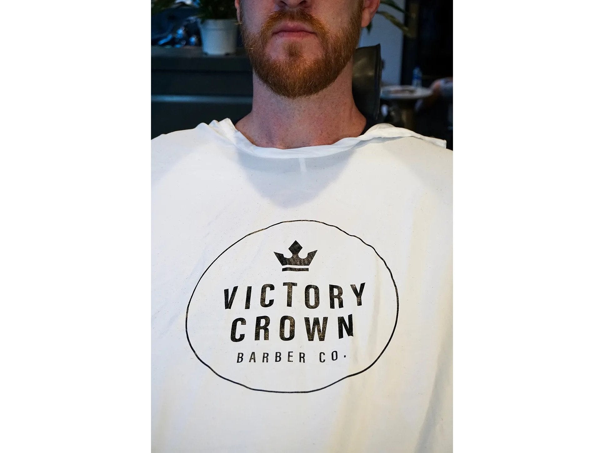 Load image into Gallery viewer, Victory Crown Barber Company Cutting Capes
